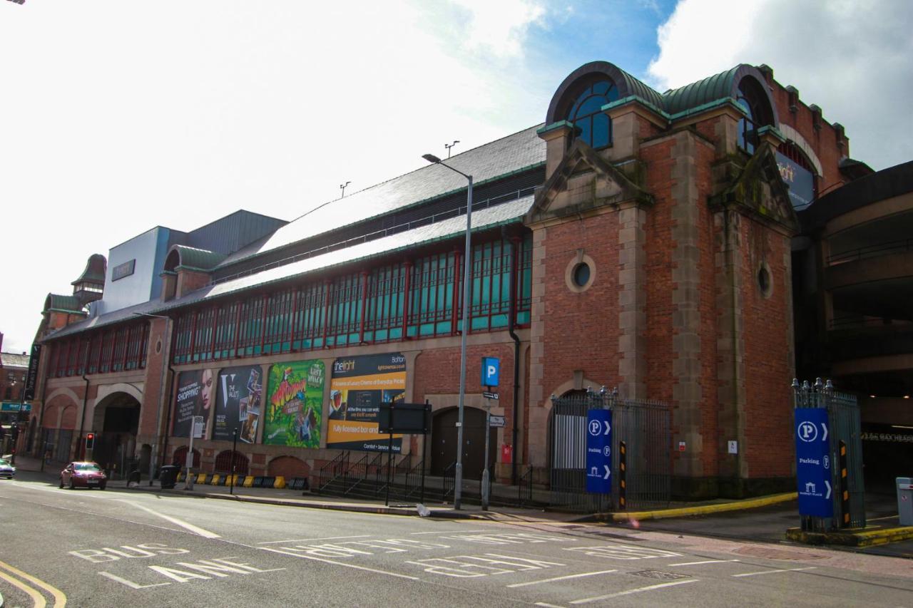 Central Bolton Accommodation Exterior photo