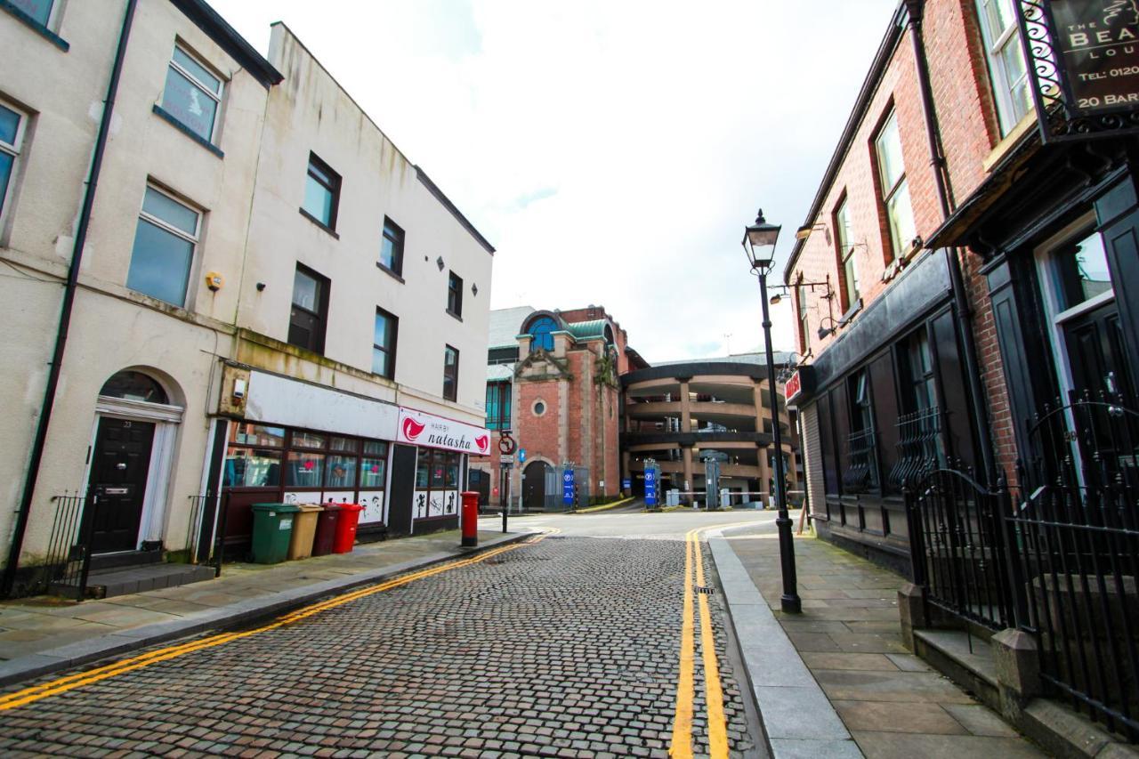 Central Bolton Accommodation Exterior photo